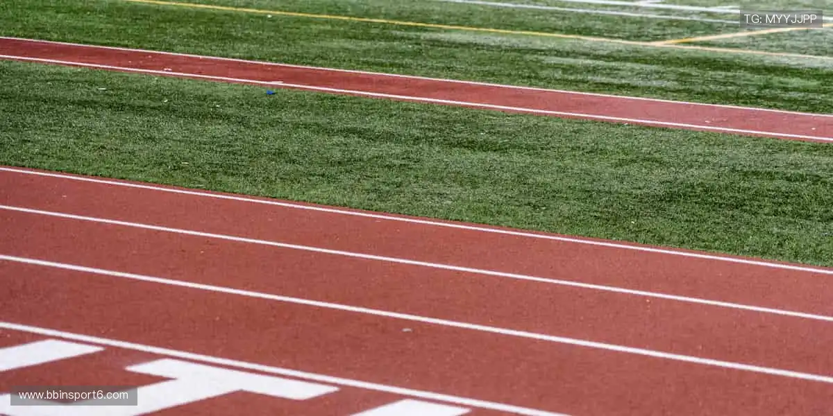 实时弹幕，边看边聊，做赛场最活跃的观众！💬🎉